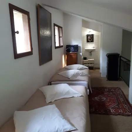 Le Pis Saint-jean + Duplex Hébergement de vacances *